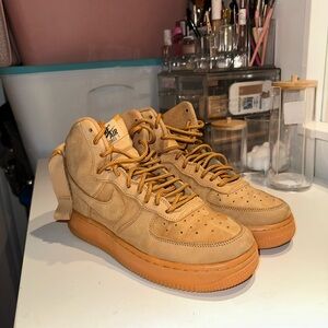 Nike Men's Tan High-Top Sneakers